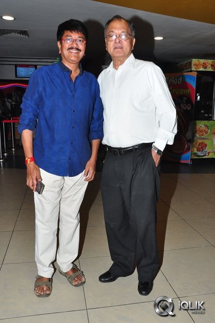 Eedorakam-Aadorakam-Movie-Team-at-Prasads-IMAX